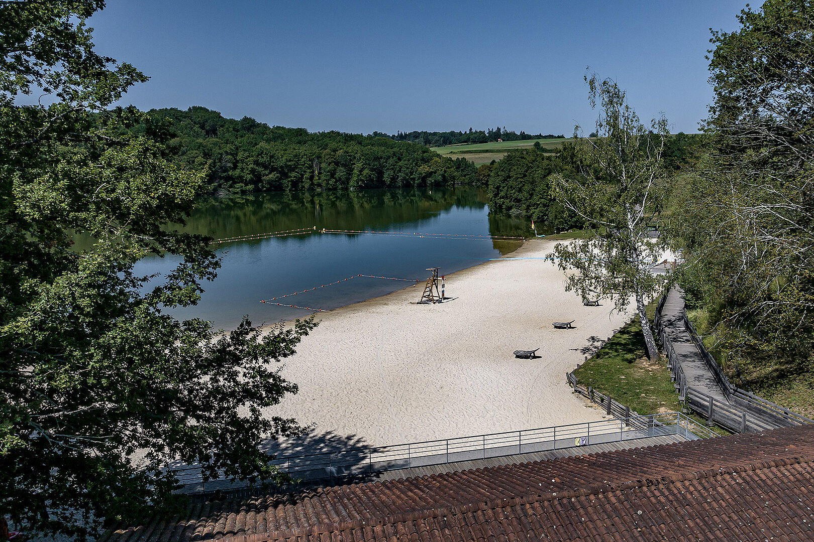 Strand van de recreatiebasis van Rouffiac